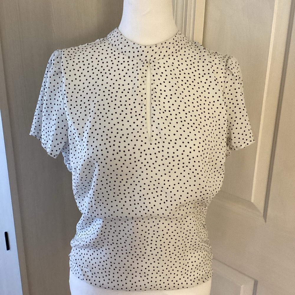 Abercrombie & Fitch White Blouse with Black Dots Sz M
